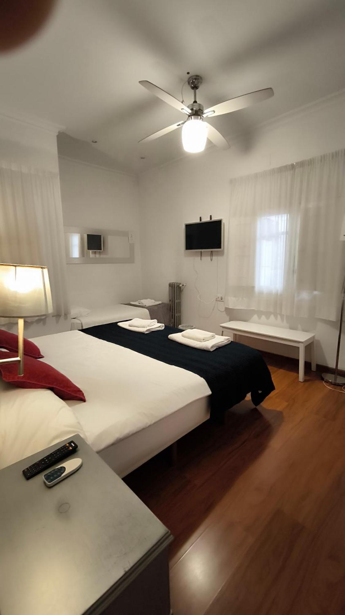 7 Moons B&B Valencia Bagian luar foto